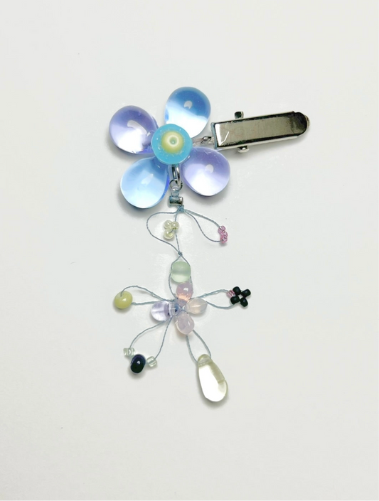 moon gummy pal hair clip