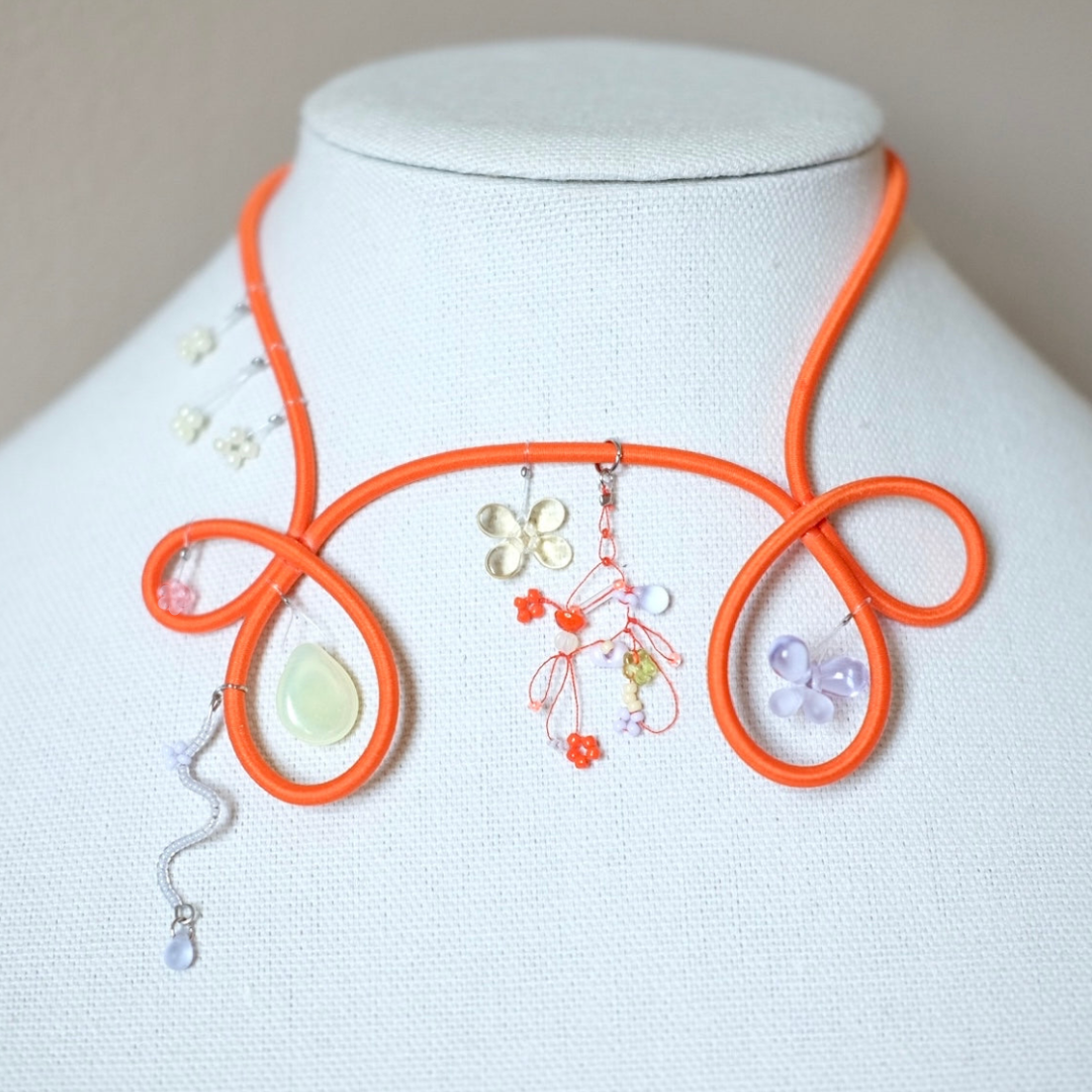 bloom loop charm necklace