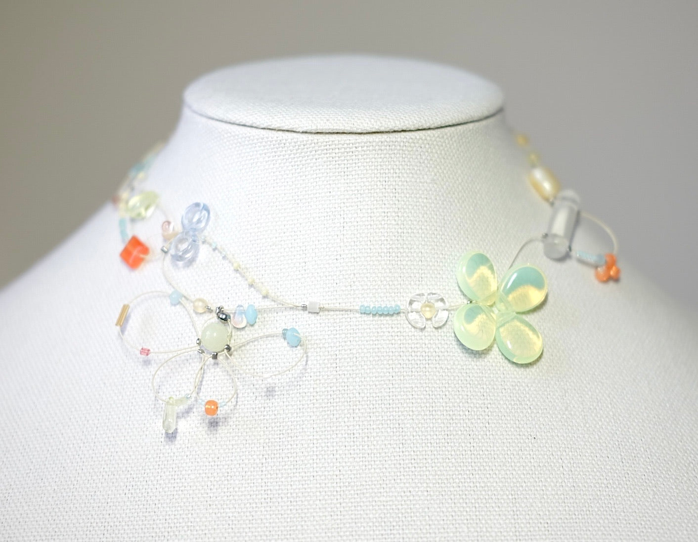 ethereal glow loop necklace